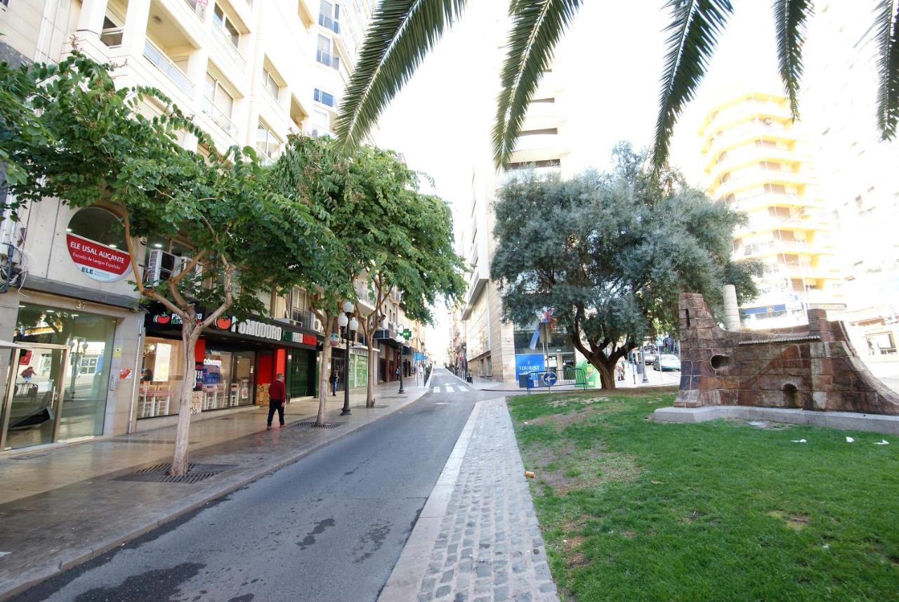Ferienwohnung Lujoso Y Espacioso Piso En El Corazon De Alicante Con Hidromasaje Exterior foto