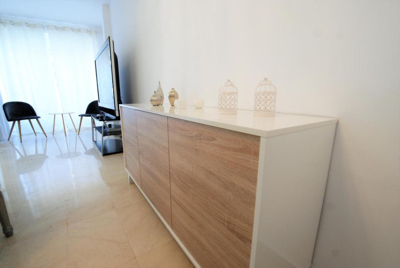 Ferienwohnung Lujoso Y Espacioso Piso En El Corazon De Alicante Con Hidromasaje Exterior foto
