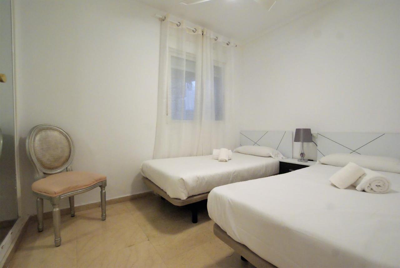 Ferienwohnung Lujoso Y Espacioso Piso En El Corazon De Alicante Con Hidromasaje Exterior foto