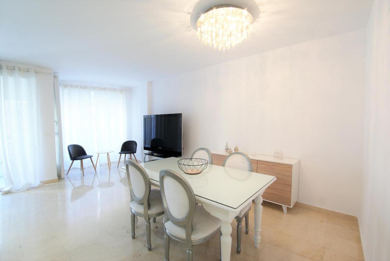 Ferienwohnung Lujoso Y Espacioso Piso En El Corazon De Alicante Con Hidromasaje Exterior foto