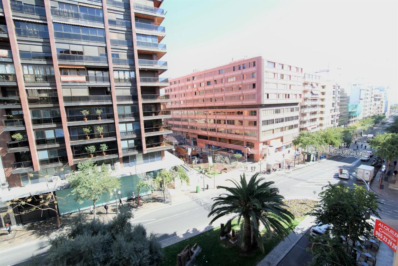 Ferienwohnung Lujoso Y Espacioso Piso En El Corazon De Alicante Con Hidromasaje Exterior foto