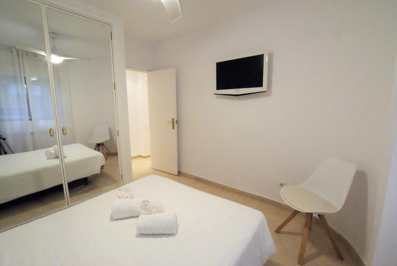 Ferienwohnung Lujoso Y Espacioso Piso En El Corazon De Alicante Con Hidromasaje Exterior foto